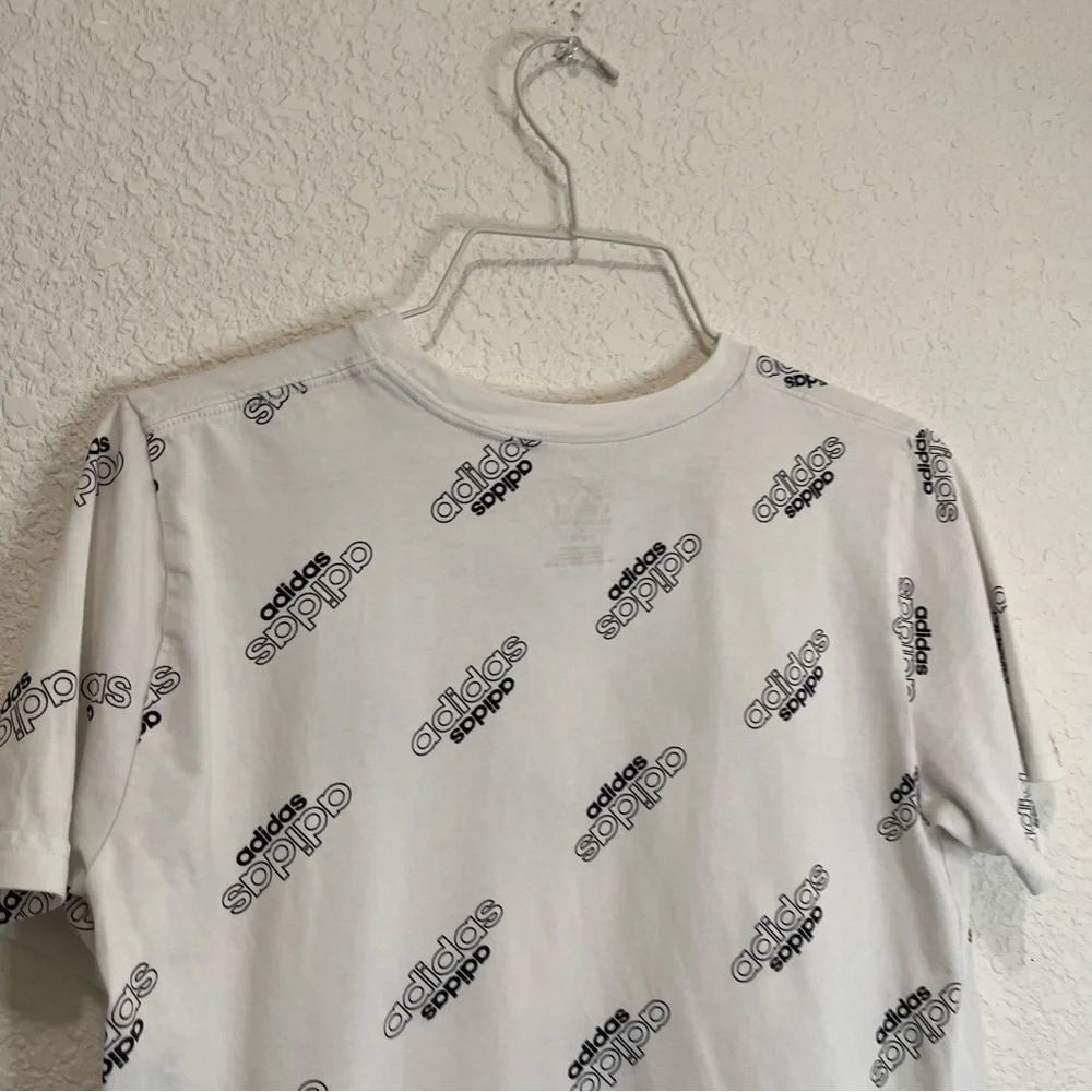 Adidas All Over Print Logo Graphic Short Sleeve White Black Tee Youth Size 10/12